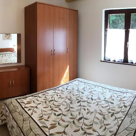 Oriana Apartment *