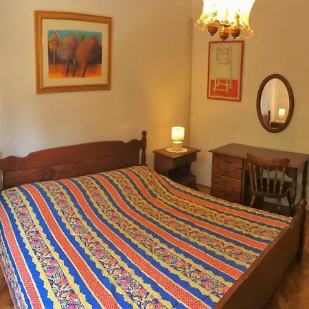 Oriana Apartment *